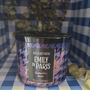 Bath & Body Works Lavender Luxe Candle